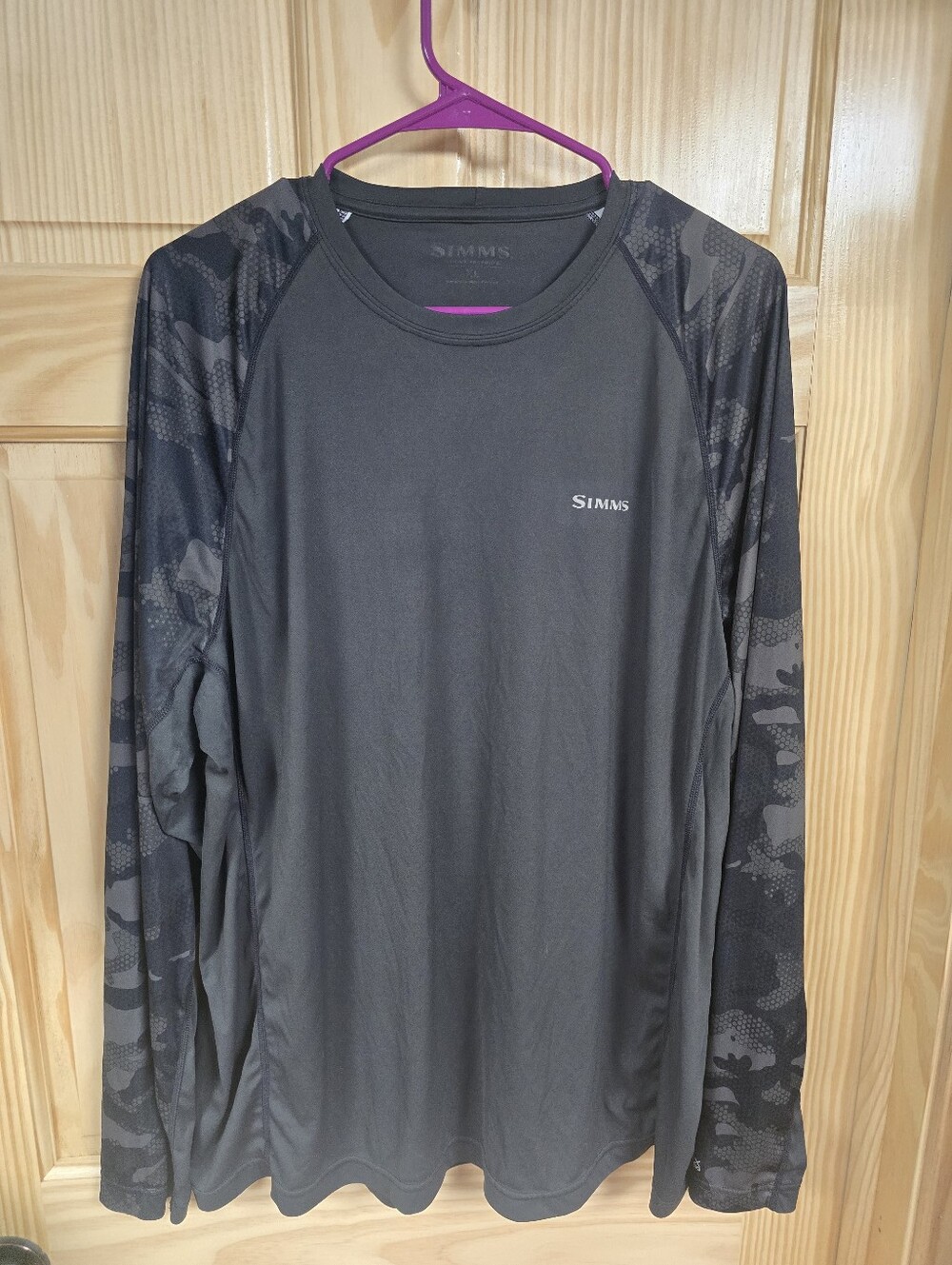 Simms Men's Long Sleeve Sun Shirt - Black with Dark Camo Sleeves